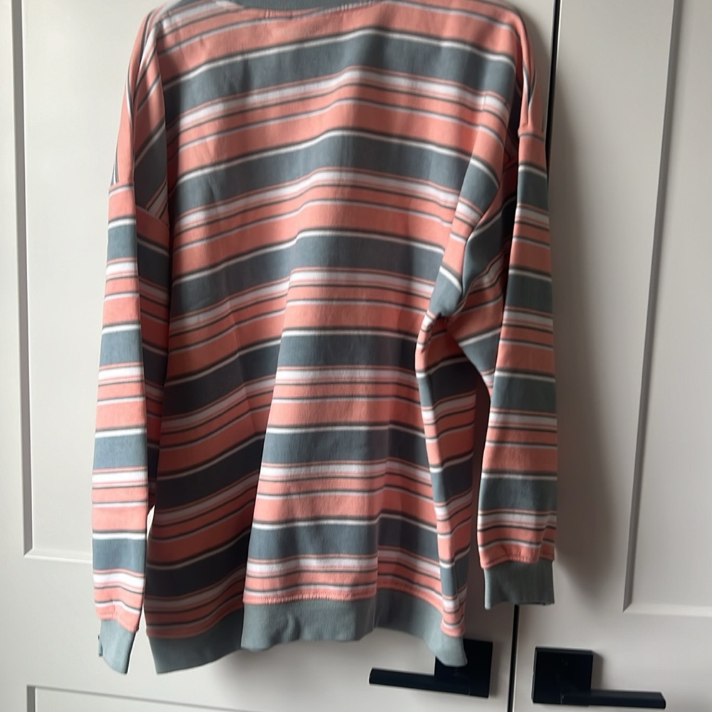 Daisy Street Relaxed Sweatshirt in Striped Coral ๐ - Picture 4 of 4
